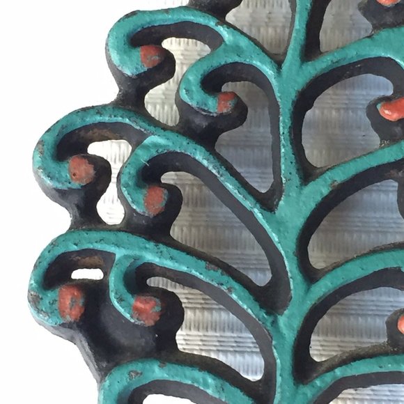 Small Cast Iron Metal Trivet Footed Spoon Rest Tree of Life Painted Ornate Green - Picture 4 of 12